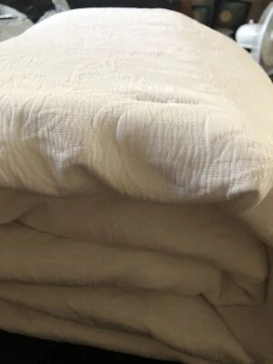 NEXT Cream Matelasse Floral Bedspread 150 X 200cm New - Image 1 of 4