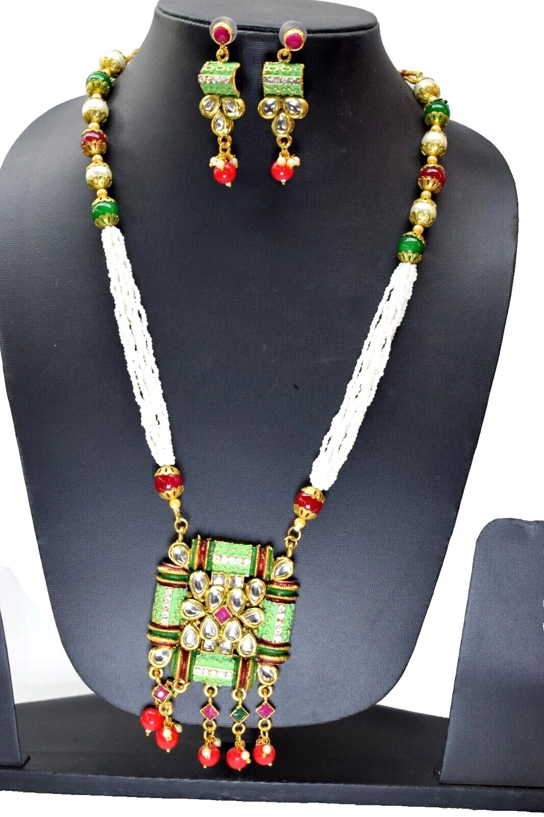 Покрытые желтым золотом модные ожерелья и кулоны цветы и растения