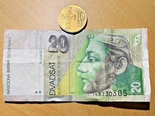 Geldschein Banknote Korun 20 SK 2001 und Münze 10 SK 1995 Slowakei Slovenska