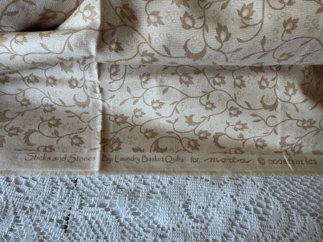 Tela Moda PALITOS Y PIEDRAS por cesta de lavandería NUEVO 1 yarda cortes neutros #42214 Foto 3 de 3