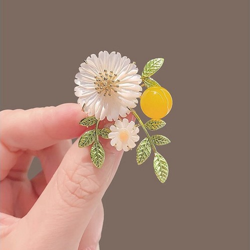 Fashion Small Daisy Flower Brooch Women Coat Jewelry Party Accessories Gift*J