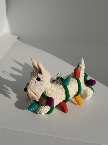 SCOTTIE Christmas Ornament TANGLED IN LIGHTS WHEATEN SCOTTISH TERRIER HAND MADE - Picture 2 of 7