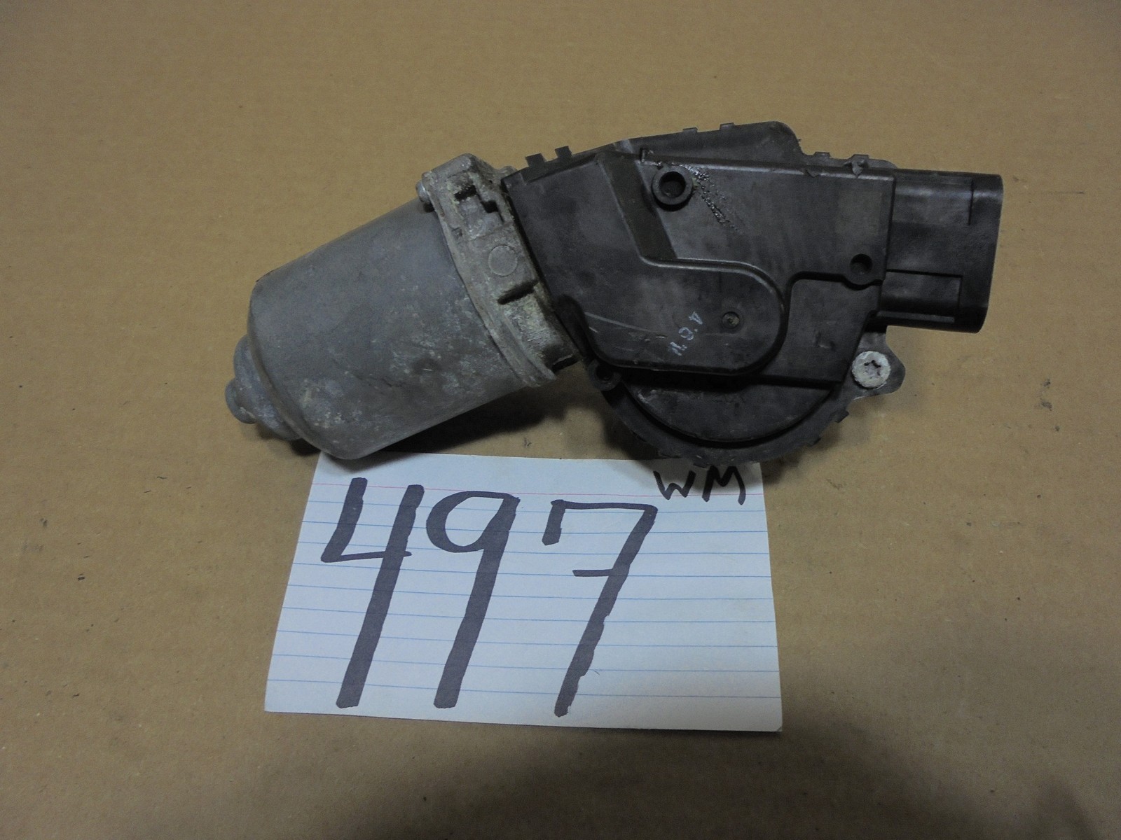 06 07 08 09 10 11 Cadillac DTS FRONT Used Front Windshield Wiper Motor #497-WM
