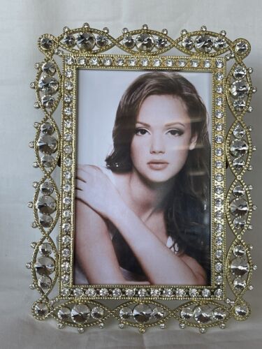 Ciel Collectables Monika Picture Frame. Hand Set Swarovski Crystals Gold Plating - Picture 2 of 9