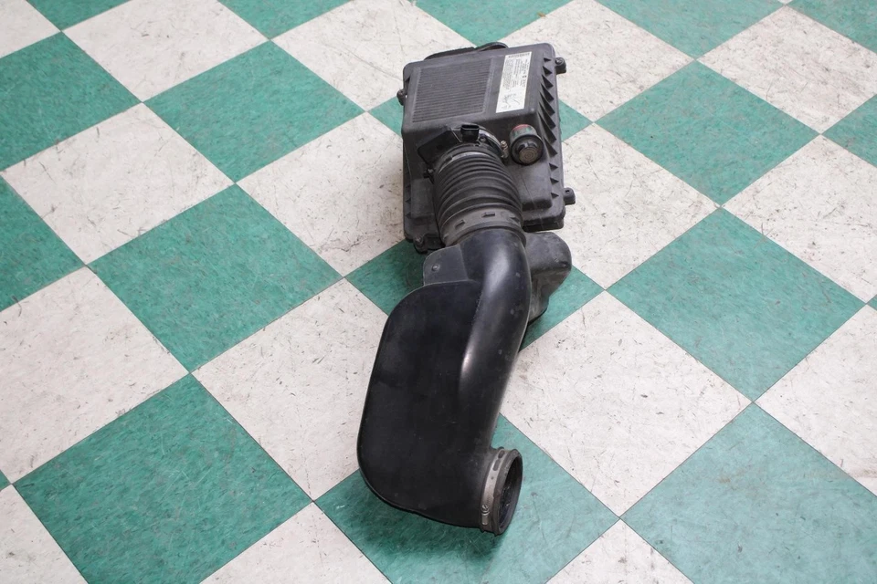 99-07 SIERRA High Capacity K47 Engine Air Intake Filter Housing Cleaner Box OEM Foto 4 de 4