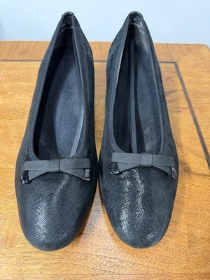 Munro Wedge Pumps Women s 9.5 W Randa Black Suede Crosshatch Comfort w/ Bows
