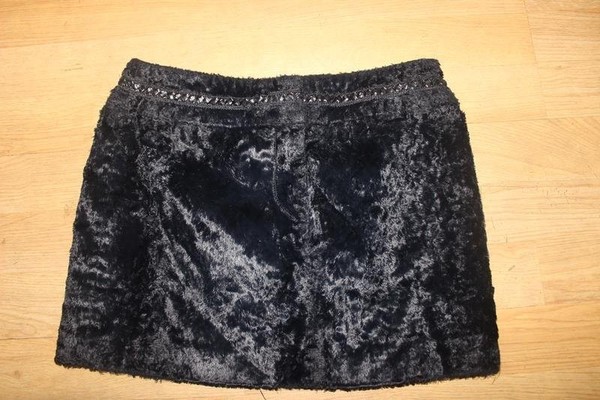 Women Karen Millen Skirt Black Velour 36 / S / 44