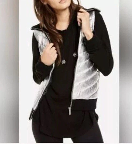 Michael Kors Women's Puffer Vest Silver Size M - Image 2 of 4