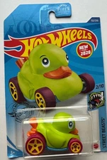 2020 Hot Wheels STREET BEASTS 2/10 '10 Duck N' Roll 132/250 (Green)