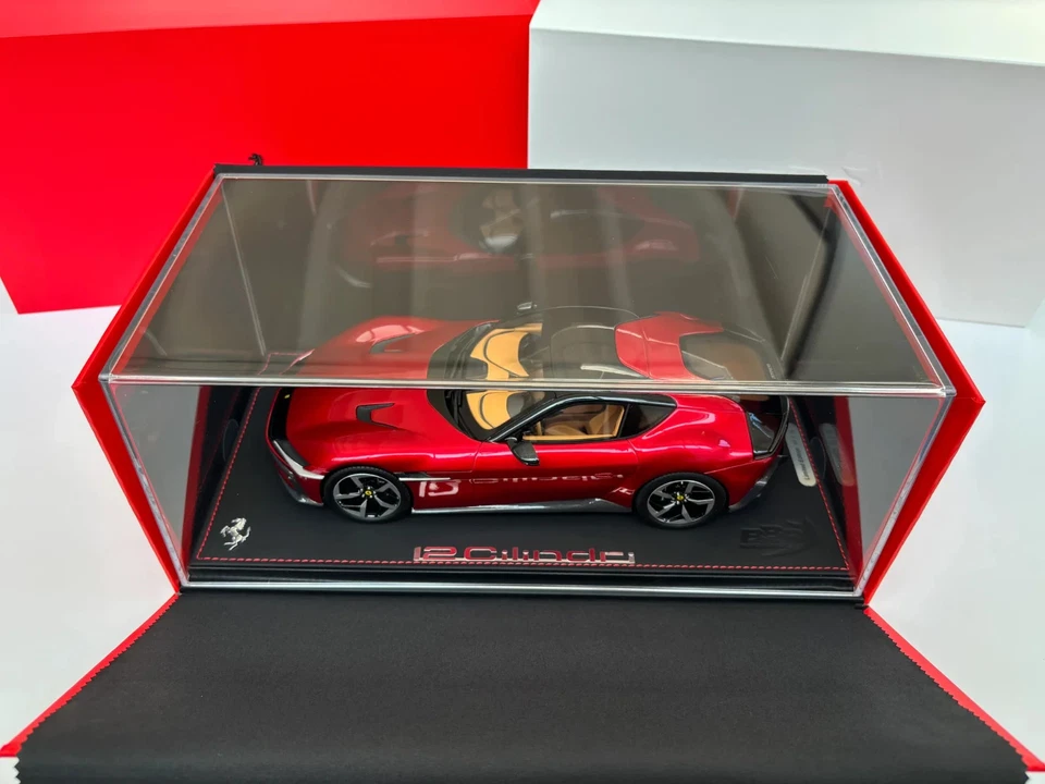 Ferrari 12Cilindri - 1:18 (2024) - Panoramic Roof - Rosso Fuoco - BBR - Immagine 3 di 3