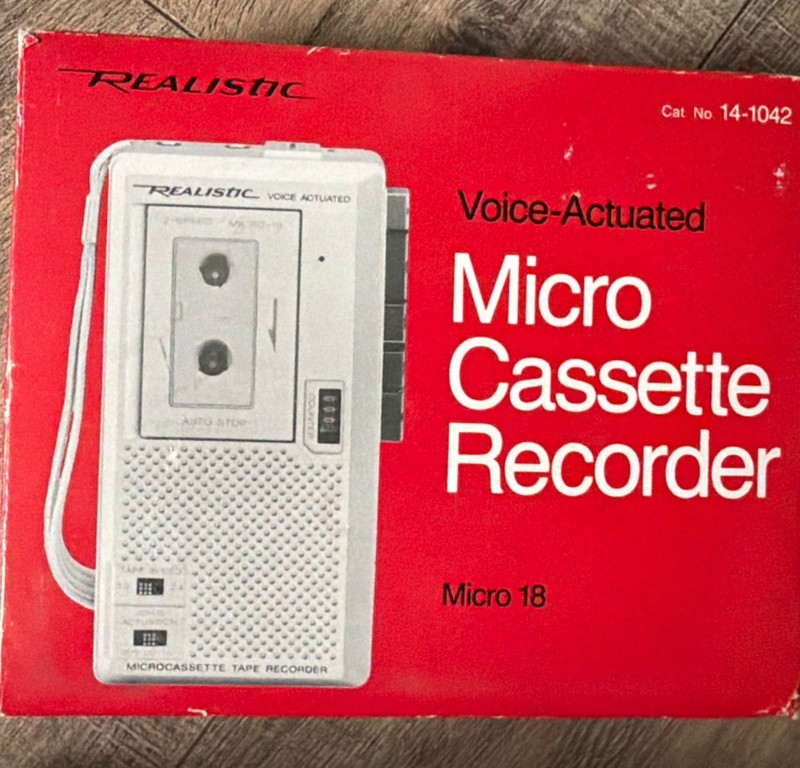 Vintage Realistic Micro-18 Voice Actuated Micro Cassette Recorder  New Inbox