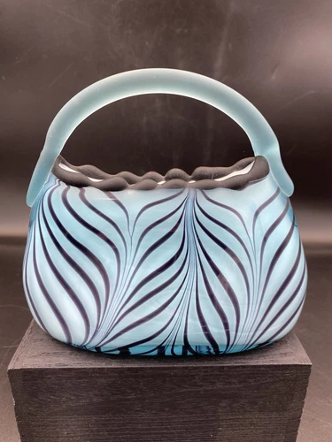 FENTON DAVE FETTY HAND BLOWN ART GLASS PURSE BASKET