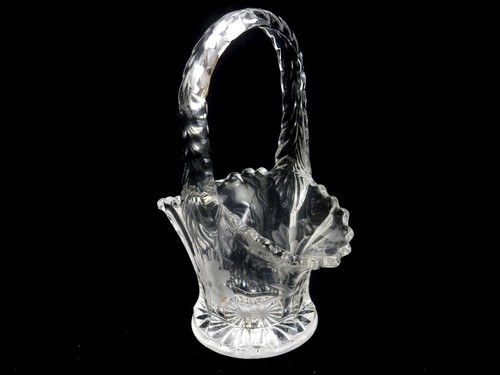 Cesto da sposa in vetro 6", taglio floreale, bordo smerlato, fondo starburst, DANNEGGIATO - Foto 1 di 11