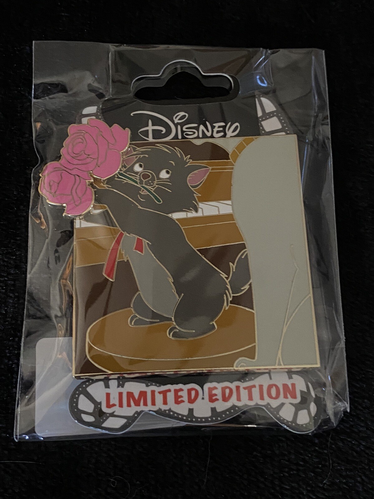 ARISTOCATS BERLIOZ Duchess Endearing Moments DSSH DSF Disney LE Pin Mother's Day