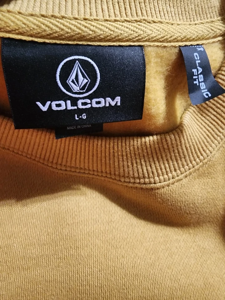 NWT! Volcom Sweatshirt Iconic Stone Crew, size Large - Image 4 of 4
