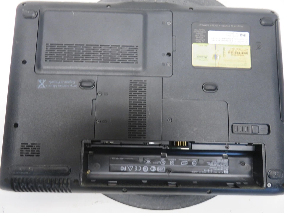 HP Pavilion DV2500 AMD Turion 64 X2 TL-60 2 GHz 4 GB SIN DISCO DURO sin batería LEER Foto 3 de 4