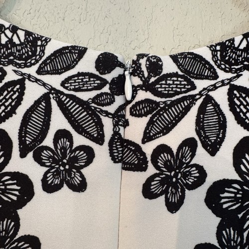 Liz Claiborne Dress Women’s 14 White Black Floral Print Sheath Cap Sleeve Knit - Picture 11 of 11