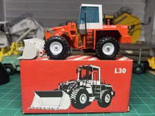 O&K L30 Wheel Loader - Gama 1:50 Scale Diecast Model #2420
