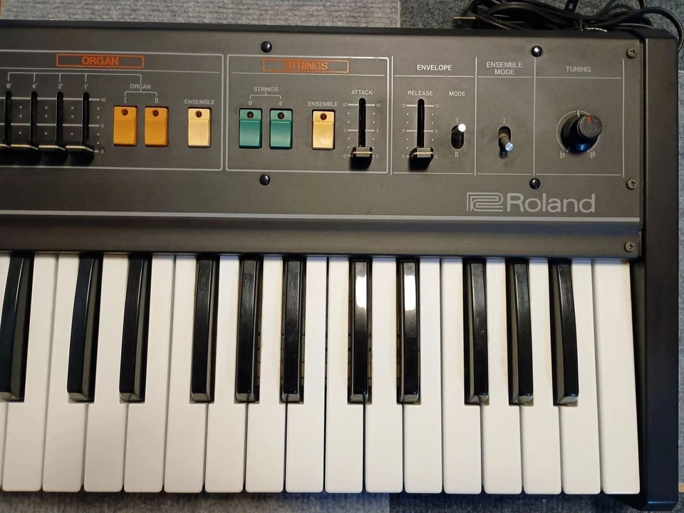 Roland RS-09 Organ Strings Synthesizer Vintage Free Shipping From Japan - Image 3 of 4
