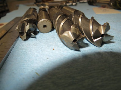 4 Used Regal-Beliot & HAnita Endmills Have Chips and edges *253* - Picture 4 of 12