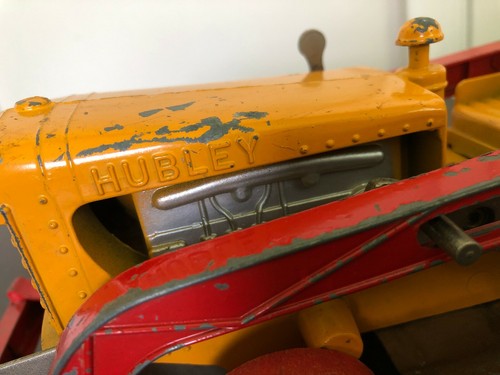 Vintage Hubley Yellow Diesel Front End Loader Bulldozer - Picture 6 of 12