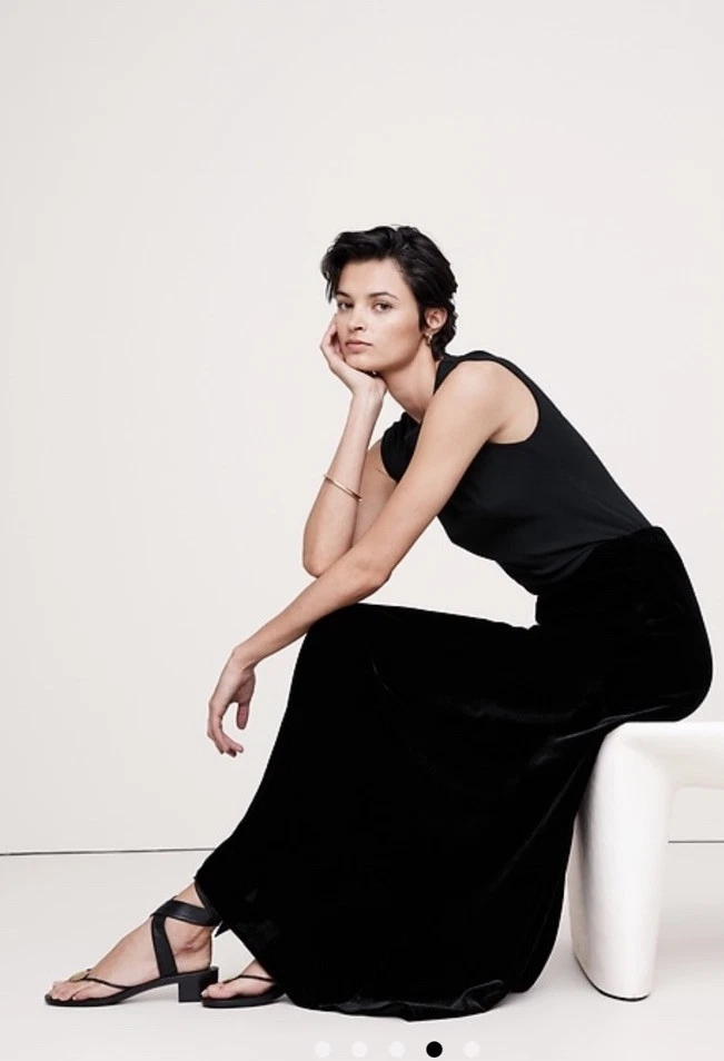 Maxi Falda Banana Republic Believer Negra Talla S Nueva Sin Etiquetas RT$160 Foto 3 de 4