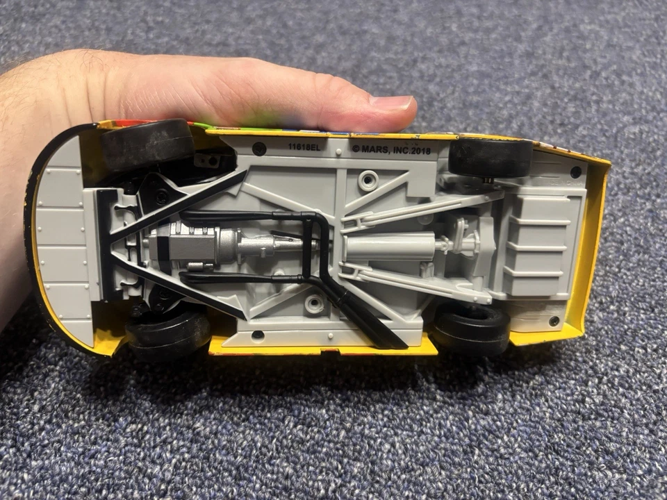 2018 #18 Kyle Busch M&Ms 1/24 acción NASCAR diecast Foto 3 de 4