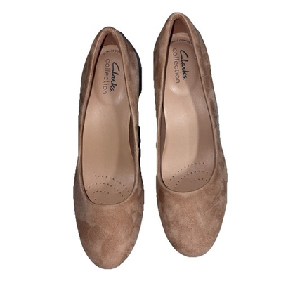 #ad #ad Clarks Collections Pumps Women#x27;s 7.5 Beige Suede Ultimate Comfort Heels Round ￼ $22.50