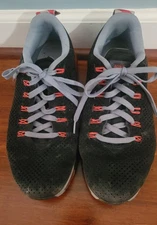 Nike Air Max Motion Shoes Black Gray Red Mens Size 9.5 Sneakers Athletic Low Top