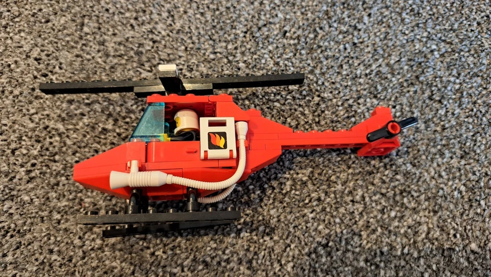 LEGO Sets: Classic Town: 6657-1 пожарный патрульный вертолет (1985) 100% винтажный с минифигуркой - Изображение 3 из 4