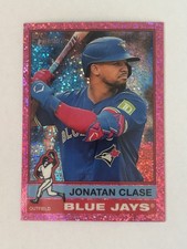 2025 Topps Heritage - Jonatan Clase #327 Chrome Pink Sparkle Refractor