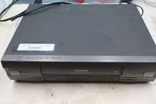 Toshiba M-474 4-Head Hi-Fi Stereo VHS VCR No Remote