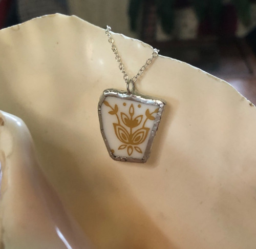 Oodelally Shop Artisan Made Pendent Broken Corelle Butterfly Gold Plate