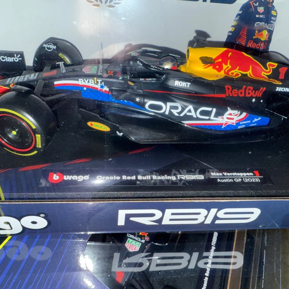 Oracle Red Bull Racing RB19 Max Verstappen #1 Austin GP 2023 1/18 Bburago F1 - Image 2 of 4