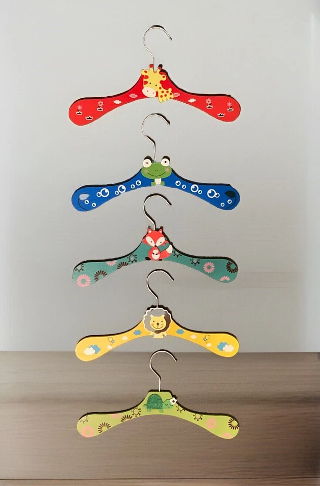 Kinder Kleiderbügel Tiermotive personalisiert Holz 28cm Baby Kleiderbügel