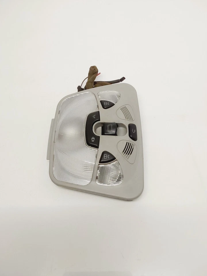 2006 MERCEDES C230 ВЕРХНИЙ ВНУТРЕННИЙ КУПОЛЬНЫЙ СВЕТ OEM A2038205401 - Изображение 4 из 4