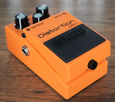 値下げ。BOSS TURBO Distortion DS-1 51KyjjW8A4L._UF350,350_QL50_.jpg