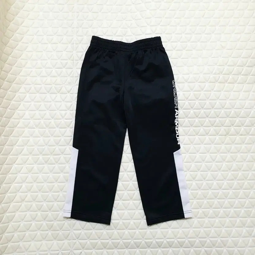 Kids' 4-5Y Under Armour Training Pants - 2 Pairs, New thumbnail 8