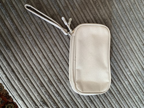 Graue Reisetasche ideal für Gadget Elektrokabel und Zubehör - Bild 1 von 4