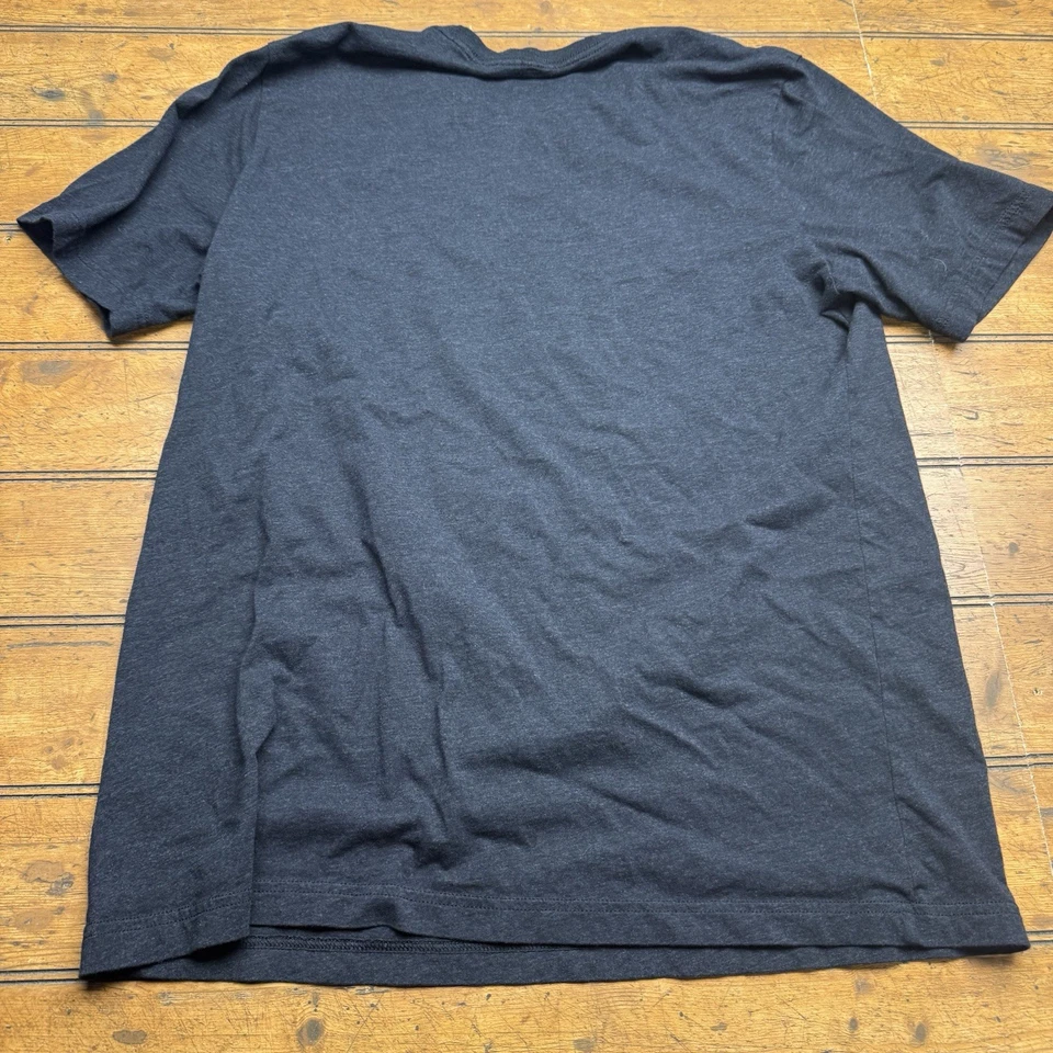 Camiseta Eskimo Joe's Gris Heritage Para Hombre L-XL Sin Etiqueta Foto 2 de 2