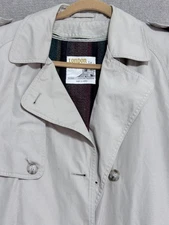 London Towne Trench Coat Womens 8 Regular Beige Double Breasted Epaulets Lined