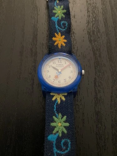 Vintage Timex Time Teacher Kid’s Blue Case Floral Elastic Fabric Strap Watch