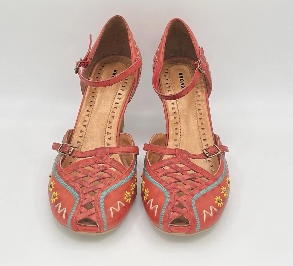 Bronx Women’s Red Leather Wedge Sandals Size 37 EU, US 6.5-7 Embroidered Brazil - Image 3 of 4