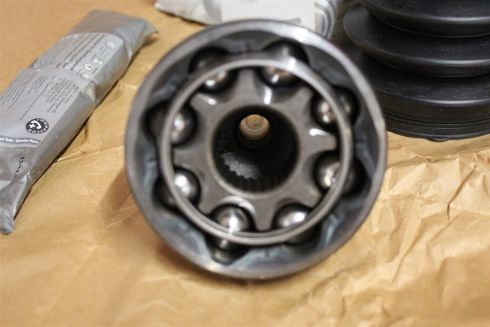 VW Sharan 20112023 Outer CV Joint & Boot Kit 7N0498099AX New Genuine