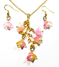 Gold Tone Pink Flower 18" Necklace  Pierced Earrings - NWOT  3345 