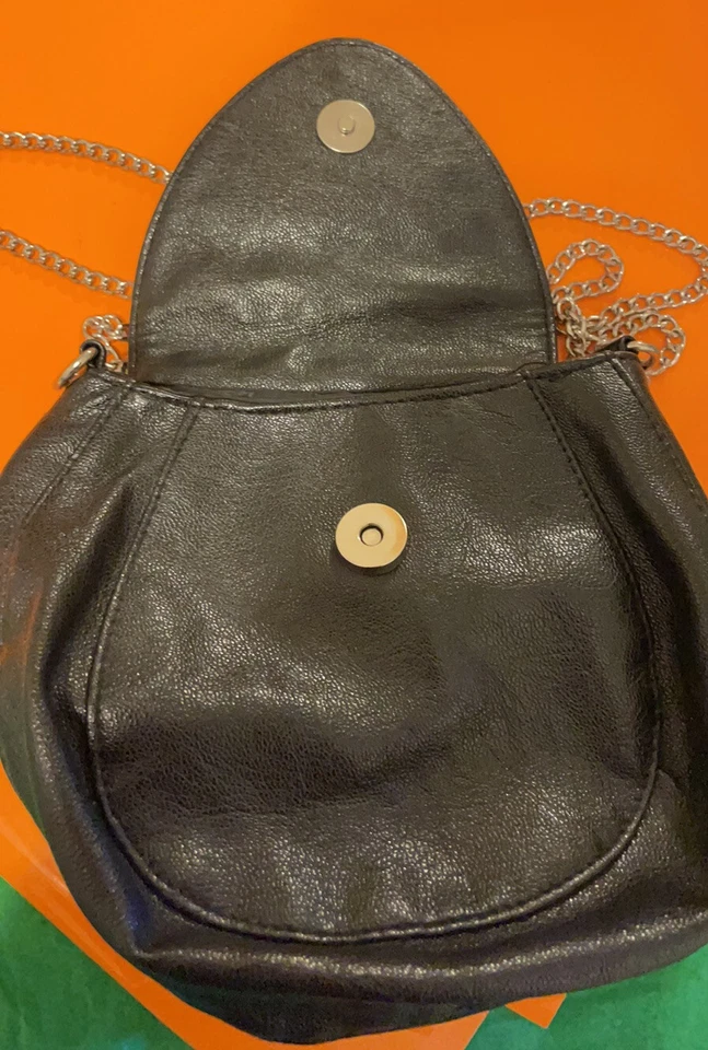 Bolso sin asas de diamantes de imitación cadena para el hombro 6x7x3 bolsillo con cremallera material de cierre magnético niña Foto 3 de 4