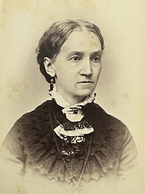 CDV Photo Rockville Connecticut Middle Aged Woman G.M. Bolton Vignette 1880's E7