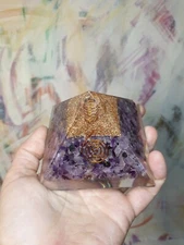 Orgone Pyramid Extra Large 90 mm amethyst Quartz Energy Generator EMF Protection