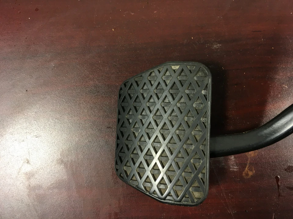 BMW 335I 2011-2013 conjunto completo de pedal de parada de freno 6751975 OEM. Foto 2 de 4