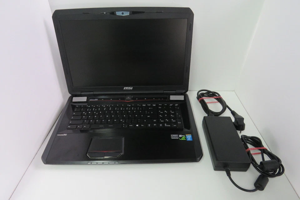 MSI Megabook GT70 Gaming Notebook - 17,3" - i7 - 12GB - 240GB SSD - GTX 750M - Bild 2 von 4